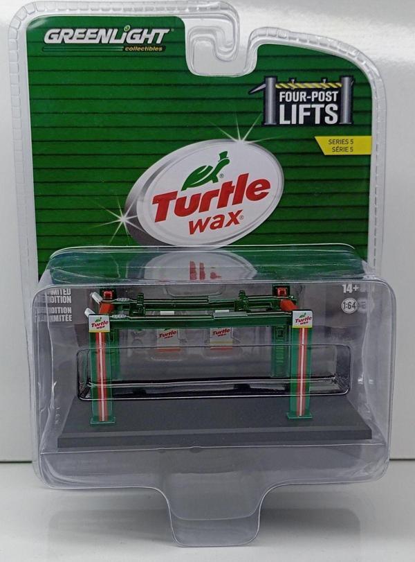 Greenlight 1:64 Ölçek Turtle Wax Four Post Lifts Metal Model - Image 1