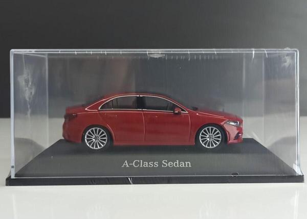 Herpa 1:43 Mercedes-Benz A Klasse Limousine - Image 1