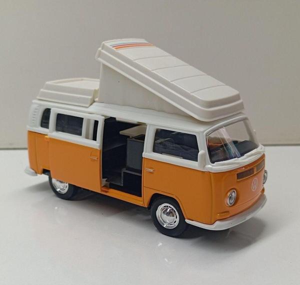 Maisto 1:40 Volkswagen Van Caravan Minibüs - Image 1