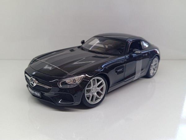Maisto Dianomi 1:18 Mercedes Benz Amg Gt Black - Image 1