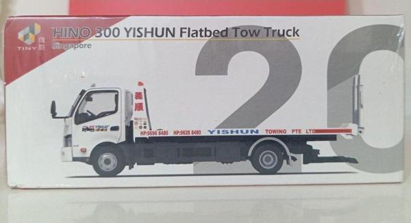 Tiny Hino 300 Yıshuni Flatbed Taşıyıcı Kamyon (8 Cm Uzunluğunda - Image 1