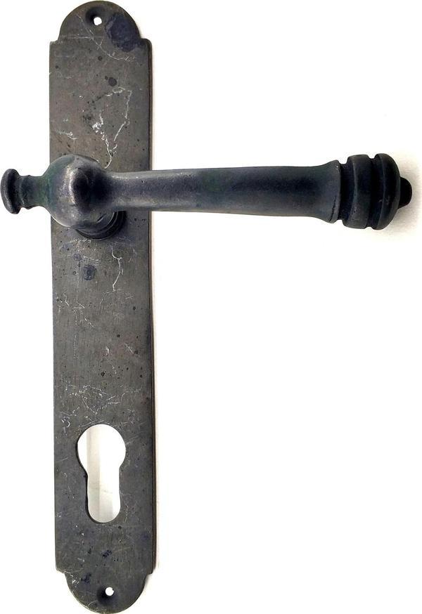 Antika Tarz Dekoratif Pirinç Taşra Yale Kapı Kolu - 220x35 mm, Oksit - Image 1