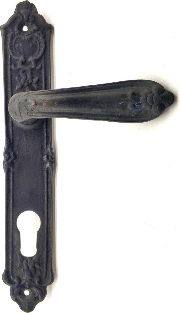 Antika Tarz Dekoratif Pirinç Çiçekli Yale Kapı Kolu - 240x40 mm, Oksit - Image 1