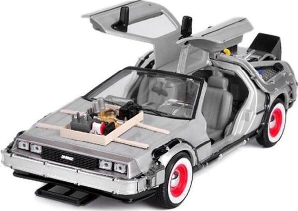 Geleceğe Dönüş Arabası Seri 3 Metal Model Araba Back To The Future Delorean 1/24 Ölçek - Image 1