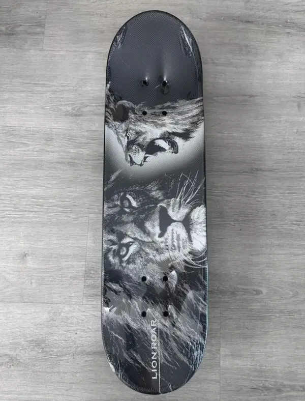 Can Sport Orta Boy Işıklı Tekerlek Aslan Kaykay BSK-28A - Image 1