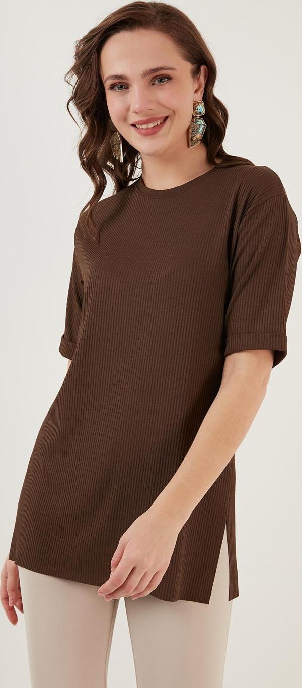 Lela Oversize Bisiklet Yaka Yırtmaç Detaylı Bayan Bluz 5863683 KAHVE - Image 1