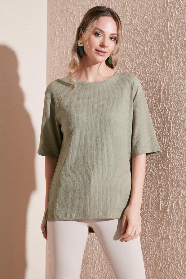 Lela Bisiklet Yaka Yırtmaç Detaylı Bürümcük Kumaş Bayan Bluz 5865365 Olive - Image 1