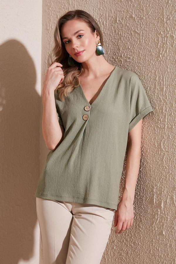 Lela Düğme Detaylı V Yaka Bayan Bluz 5865567 Olive - Image 1