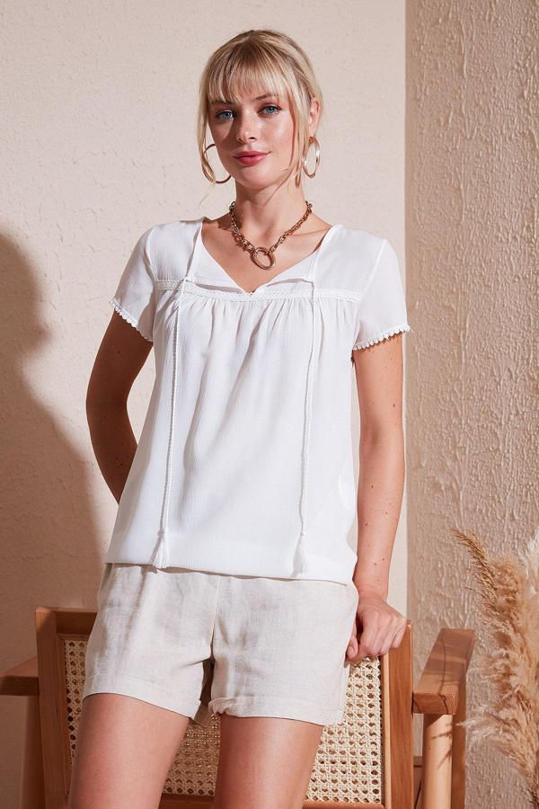 Lela Bağlamalı Yaka Kısa Kollu Regular Fit Bayan Bluz 5865641 EKRU - Image 1