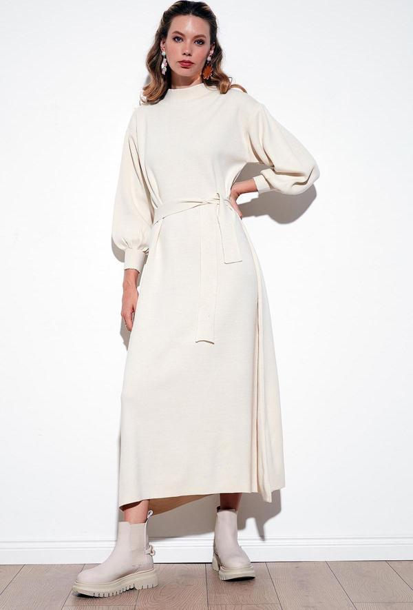 Lela Modest Relaxed Fit Bisiklet Yaka Triko Bayan Elbise 4616198 KREM - Image 1