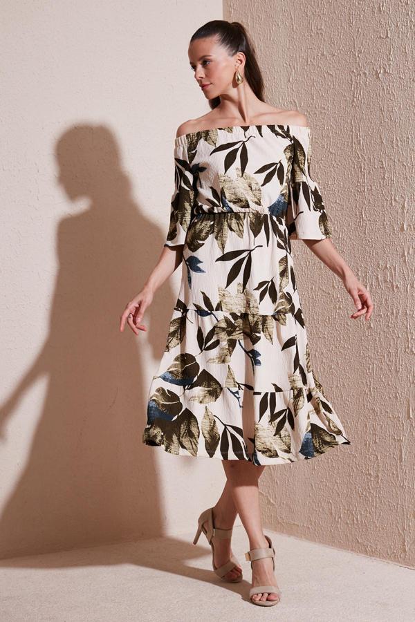 Lela Yaprak Desenli Carmen Yaka Midi Bayan Elbise 5865053 YEŞİL - Image 1