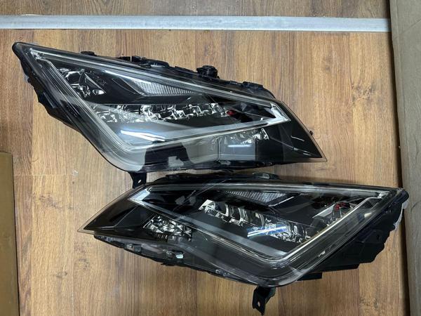 Seat LEON Ledli Beyinli Sağ Sol Far Lambası 2013-2016 5F1941007A - Image 1