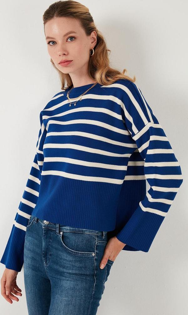 Lela Rahat Kesim Çizgili Önü Kısa Arkası Uzun Bayan Kazak 4616174 Saks-Krem - Image 1