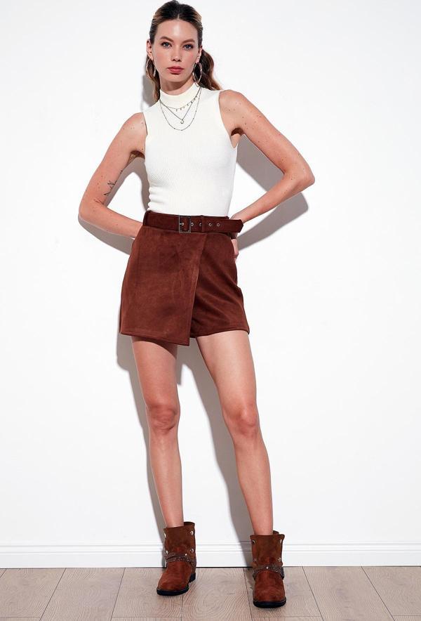 Lela Kışlık Regular Fit Asimetrik Kesim Fermuarlı Bayan Şort Etek 5865973 TABA - Image 1