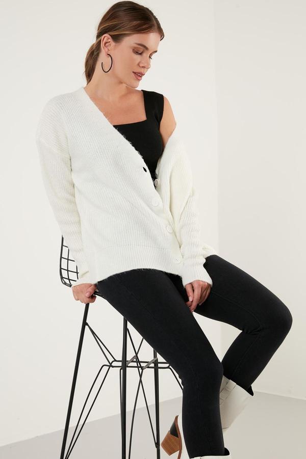 Lela Düğmeli V Yaka Örme Bayan Hırka 6310005 EKRU - Image 1