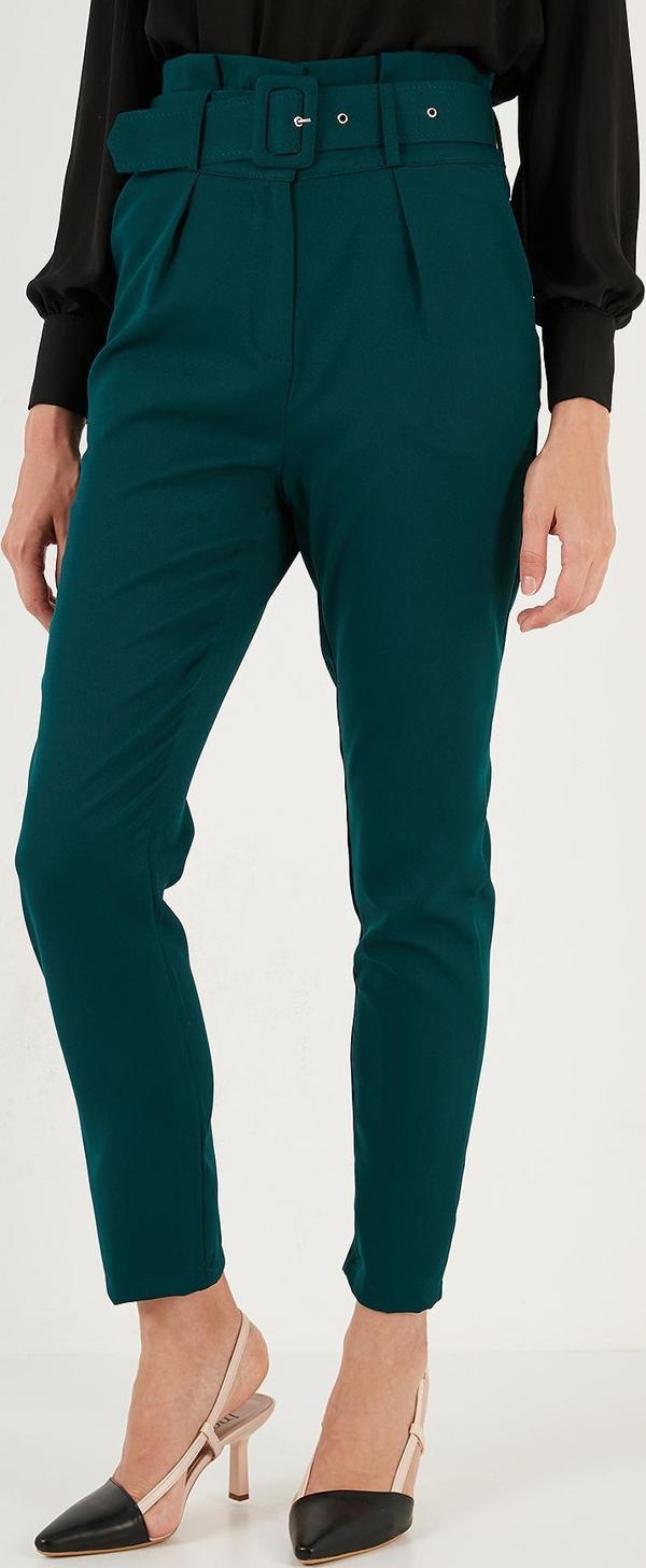 Lela Yüksek Bel Cepli Kemerli Regular Fit Kumaş Bayan Pantolon 611PL04 ZÜMRÜT - Image 1