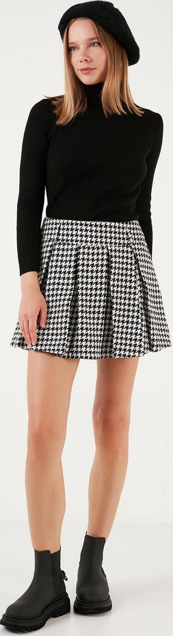 Lela Pamuk ve Yün Karışımlı Pileli Kazayağı Regular Fit Mini Bayan Şort Etek 611SR00028 EKRU-SİYAH - Image 1