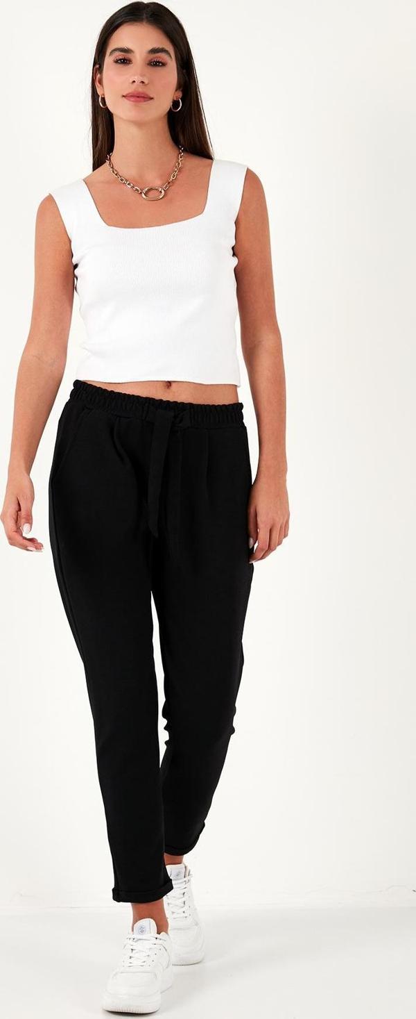 Lela Normal Bel Regular Fit Düz Paça Bayan Pantolon 5865216 SİYAH - Image 1