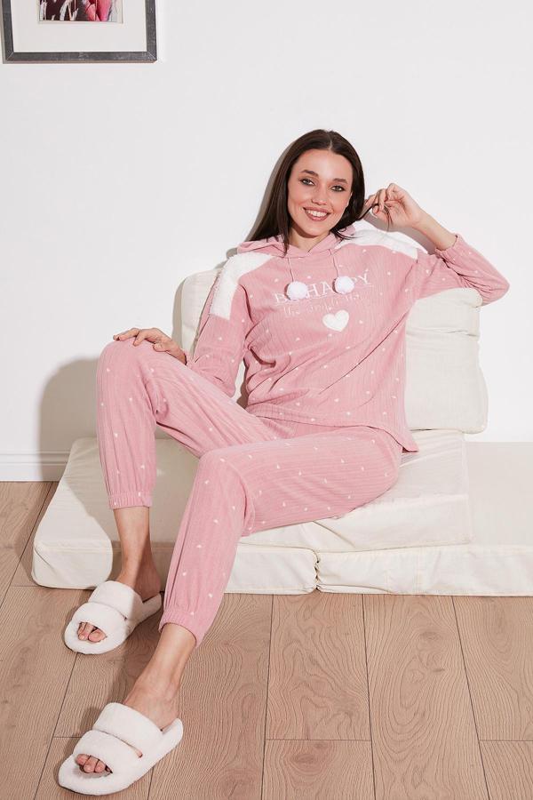 Lela Desenli Regular Fit Kapüşonlu Polar Bayan Pijama Takımı 6571002 PUDRA - Image 1