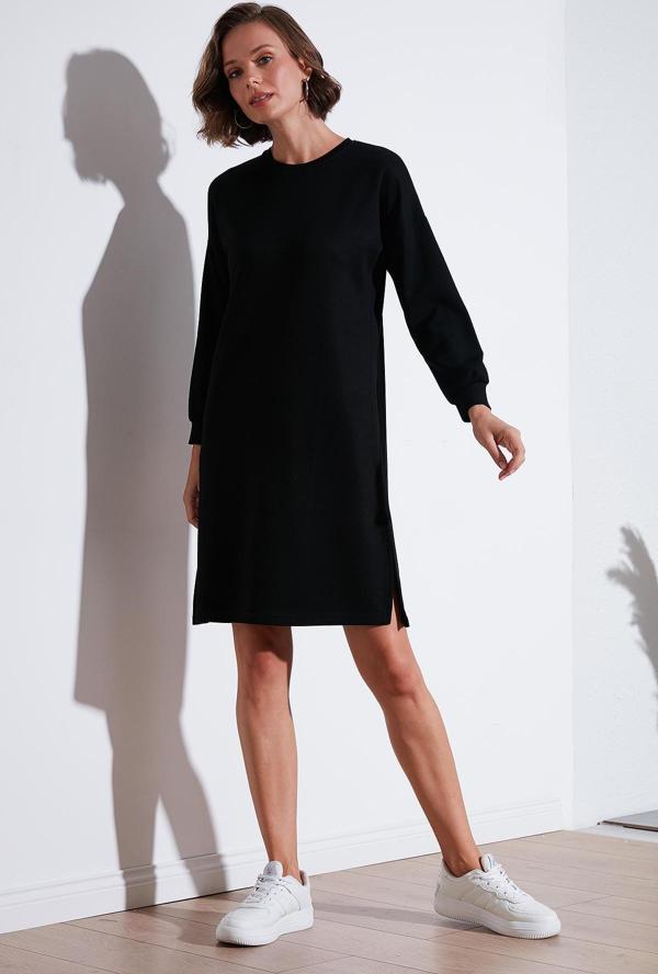 Lela Modest OYSHO Kumaş Relaxed Fit Yırtmaçlı Bayan Tunik 5865878 SİYAH - Image 1