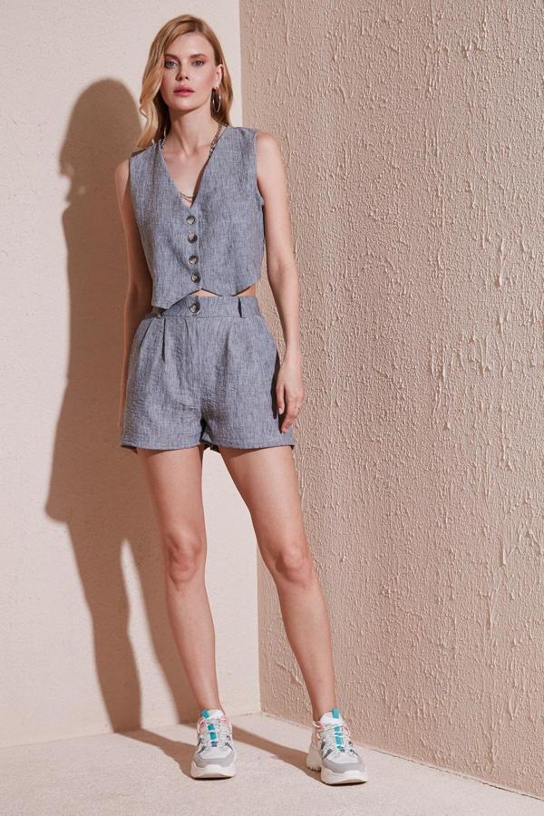 Lela Flamlı Regular Fit V Yaka Yelekli Şortlu Bayan Takım 67045802S4 GRİ - Image 1