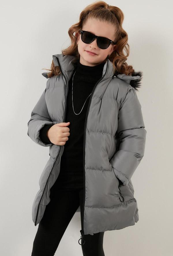 Lela Peluş Astarlı Yakası Suni Kürklü Çıkarılabilir Kapüşonlu Kışlık Kız Çocuk Mont 5760072 ÇAĞLA - Image 1