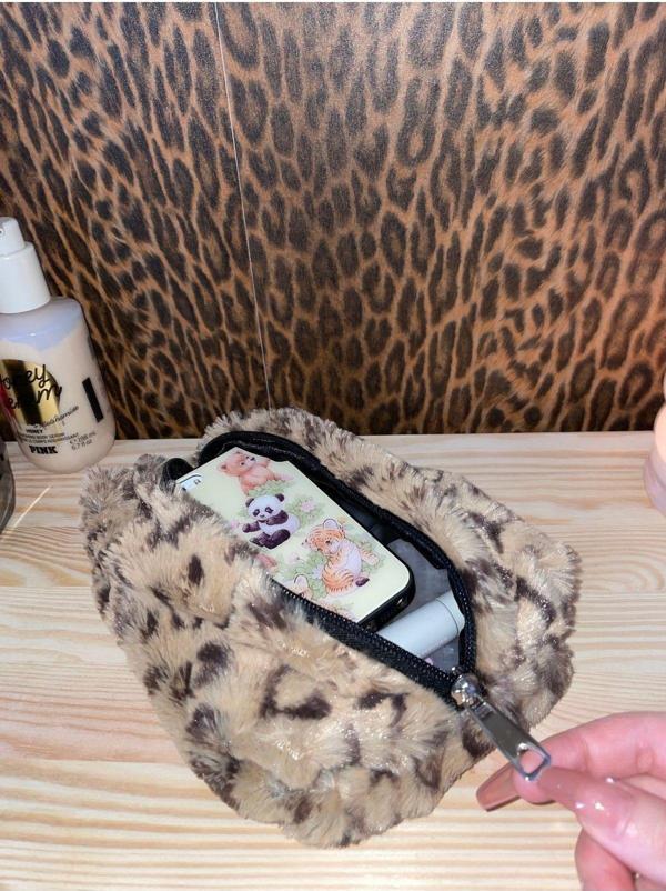 Mute Bag 00'S Leopard Peluş Makyaj Çantası Modern Tasarım 826334 - Image 1