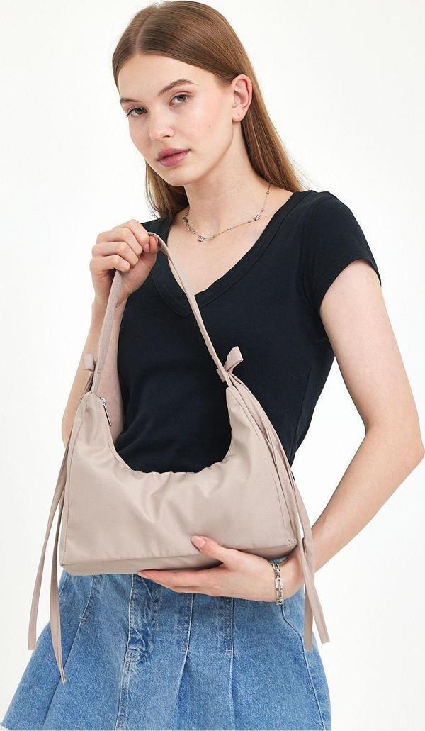Mute Bag Coquette Kurdele Detaylı Midi Bag Fiyonklu Midi Boy Baget El Ve Omuz Çantası - Image 1