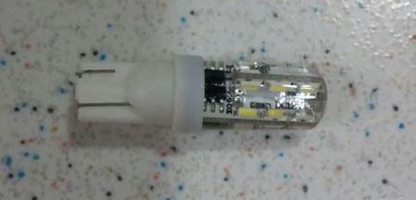 Motospartan Park Ampulü Dipsiz T10 24 Led Çakarlı Beyaz Model-1  Bir Adet - Image 1