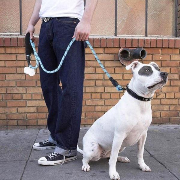 Mbb E-Ticaret Reflektörlü Fosforlu Köpek Gezdirme Halatı Tasma Kayışı Metal Kancalı 130 Cm - Image 1