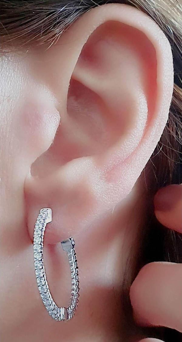 Pırlanta Işıltısında Zirkon Taşlı 925 ayar Gümüş Lüks Halka Küpe  - Image 1