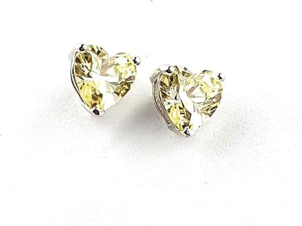 Sky Diamond Yellow Sitrin Taşlı Minimal Kalp Küpe - Image 1