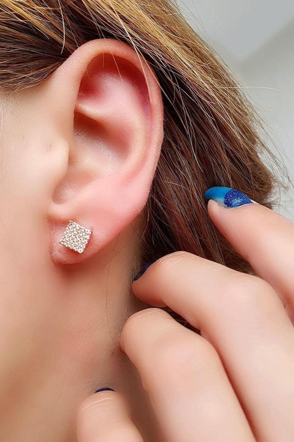 Pırlanta Parlaklığında Zirkon Taşlı 925ayar Gümüş Kare Trend Küpe - Image 1