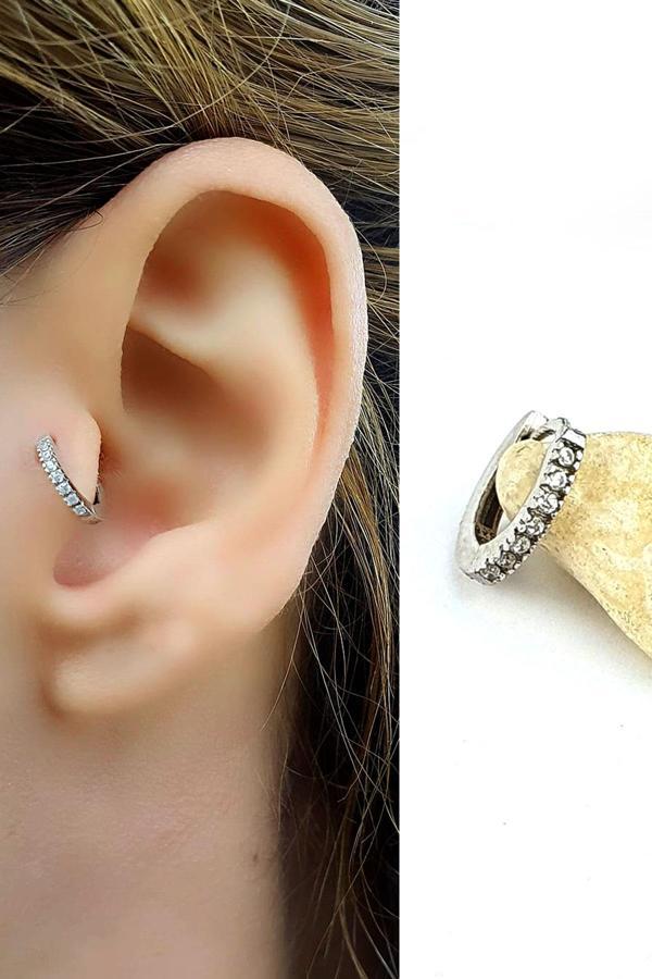 Zirkon Taş Detaylı 925ayar Gümüş Tragus Kıkırdak Minimal Tek Halka Küpe - Image 1