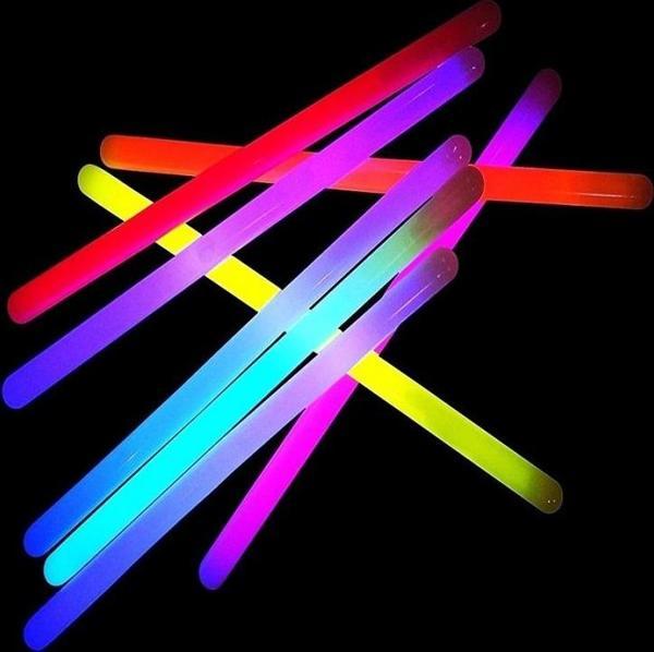 Kuzey Oyuncak 25 ADET KALIN GLOW STİCK NEON IŞIK FOSFORLU ÇUBUK ULTRA CANLI PARLAK - Image 1