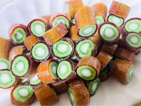 Şekerci Yaşar Kivi Desenli Lolly Akide Şeker 250 Gr - Image 1