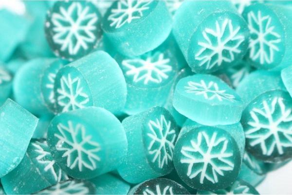 Şekerci Yaşar Yılbaşı Özel Kar Tanesi Desenli Lolly Akide Şeker 250 Gr. - Image 1