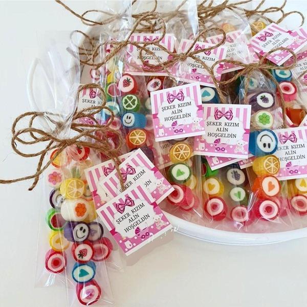 Şekerci Yaşar Pembe Kız Bebek Desenli Düğün, Babyshower, Doğum Günü, Mevlit, Nişan Şekeri 10 Adet - Image 1