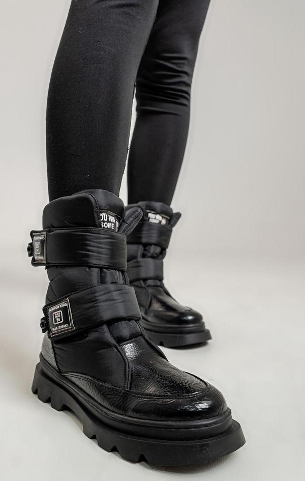 mnpc Kız Çocuk Siyah Rugan Deri Anatomik Günlük Bot - Image 1