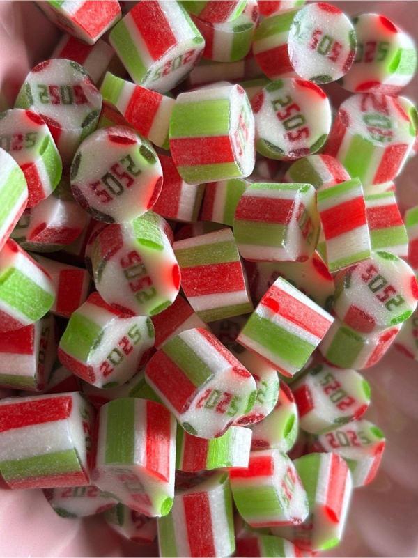 Şekerci Yaşar 2025 Desenli Özel Lolly Şeker 500 Gr - Image 1