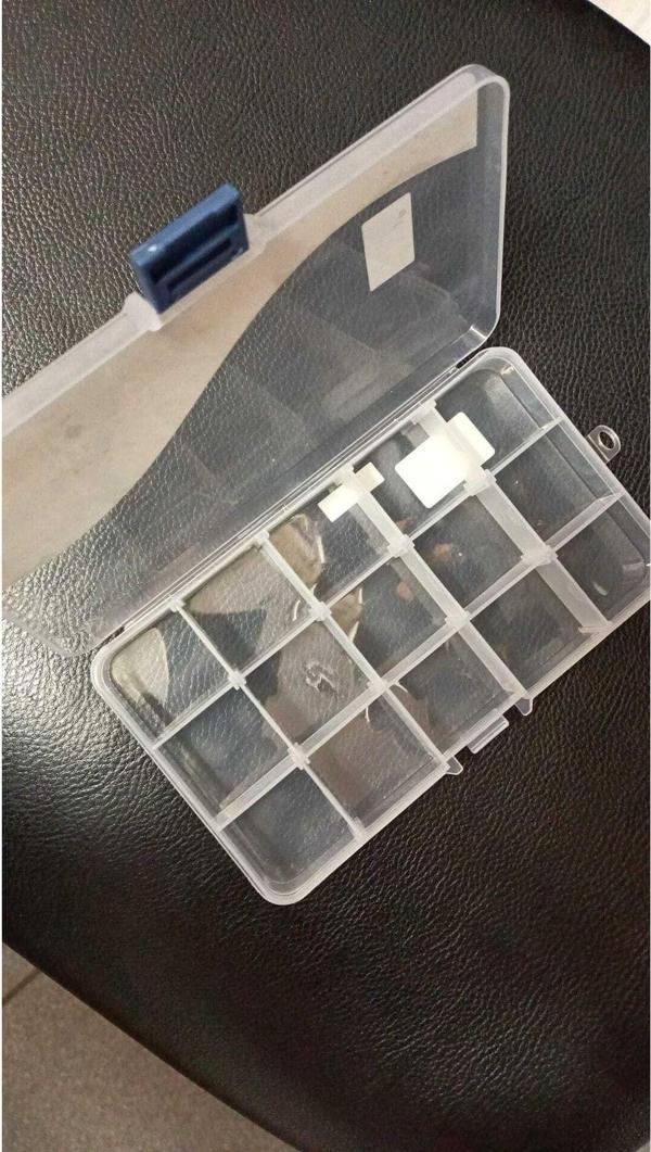 Alice Plastik 9 Gözlü Ve Kilit Kapaklı Pena Kutusu Ve 5 Adet Pena Hediyeli - Image 1