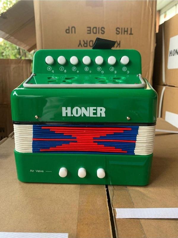 HONER H.Oner Yeşil Renk 3 Bas 7 Sesli Mini Çocuk Akordeonu-Çerkez Mızıkası - Image 1