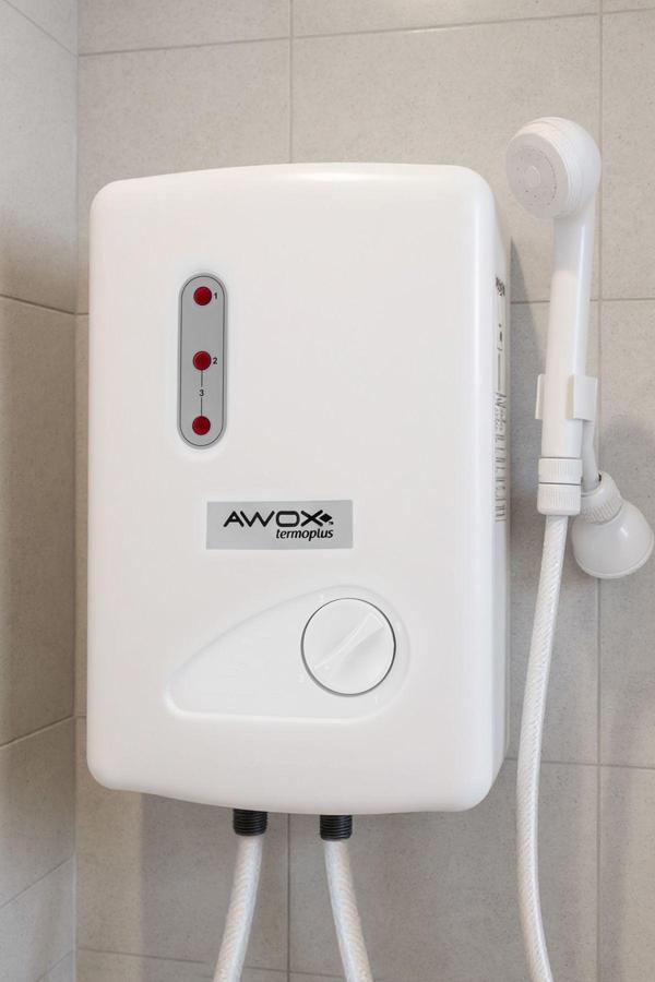 Awox Termoplus 7000w 7 Emniyetli Termostatlı Elektrikli Mutfak Banyo Şofbeni - Image 1
