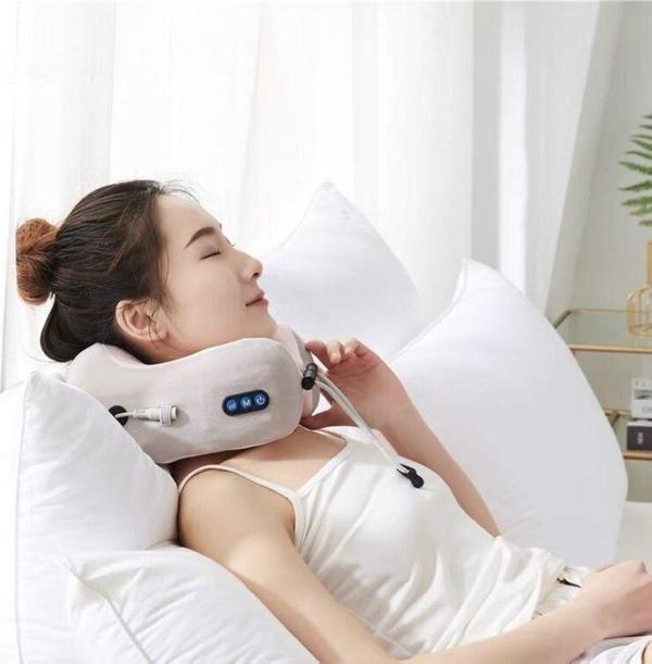 Tiffany U Şeklinde Şarjlı Boyun Masaj Yastığı Hijyenik Kumaş TP-1029 - Image 1