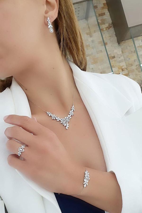 Pırlanta Parlaklığında Zirkon Taşlı Sedef Taş Detaylı 925ayar Gümüş Set Takım - Image 1