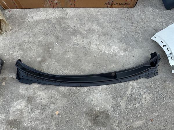 Mitsubishi Lancer Ön Cam Izgarası 2008- - Image 1