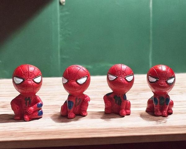 4 ADET SPIDERMAN ÖRÜMCEK ADAM BİBLO DEKORATİF BİBLO NOEL SÜSLERİ YILBAŞI HEDİYELERİ VİTRİN DEKOR - Image 1
