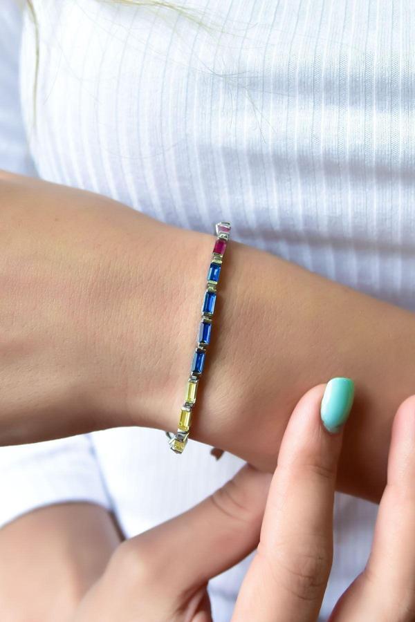 925 Ayar Gümüş Rodyum Kaplama Renkli Baget Taşlı Kadın Bileklik - Image 1