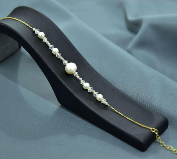 925 Ayar Gümüş Gold Kaplama Zarif Incili Dorika Toplu Beyaz Boncuklu Bileklik - Image 1