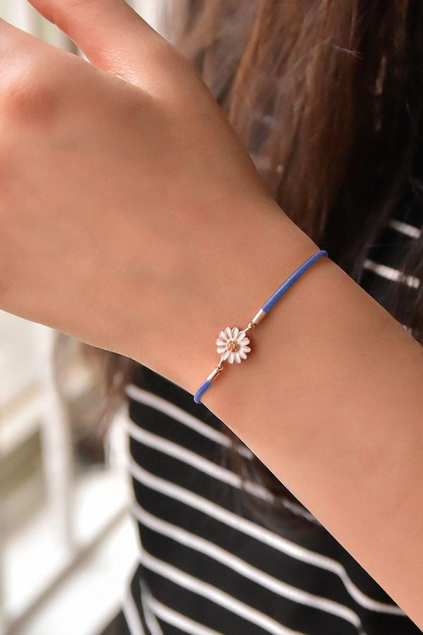 925 Ayar Gümüş Mavi Ipli Asansörlü Papatya Bileklik - Image 1